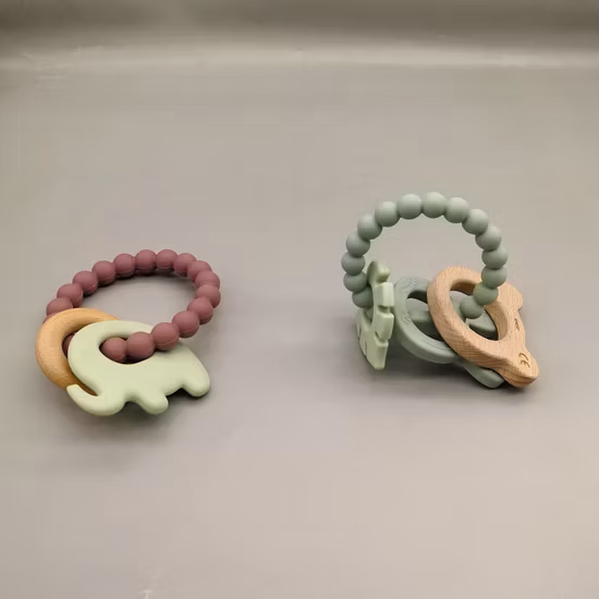 Safe BPA-Free Food-Grade Waterproof Soft Silicone Baby Drool Feeding Bibs